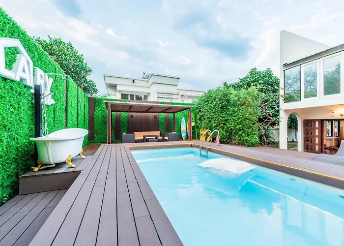 Cozy Garden Pool Sukhumvit Villa