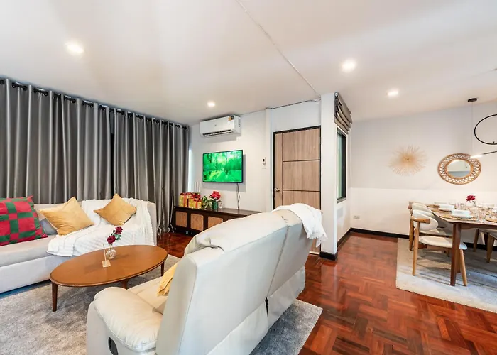 Cozy Garden Pool Sukhumvit Villa *