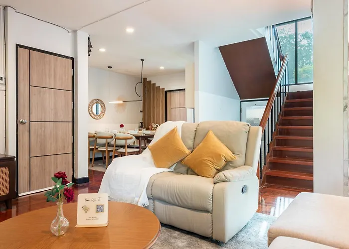 Cozy Garden Pool Sukhumvit Villa *
