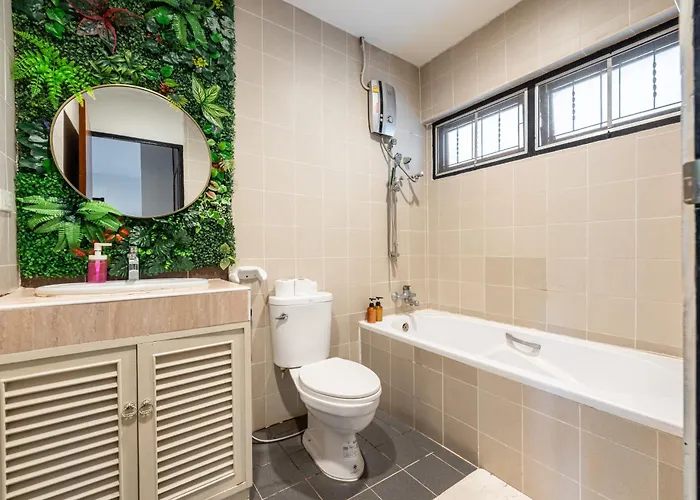 Cozy Garden Pool Sukhumvit Villa *
