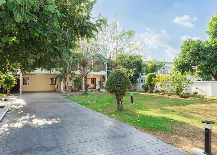 Villa Cozy Garden Pool Sukhumvit *