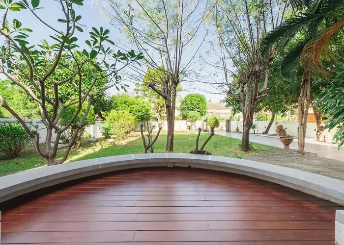 Cozy Garden Pool Sukhumvit *